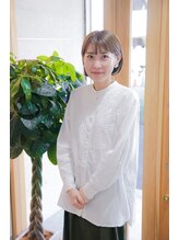 【スタイリスト　高念 枝里子 (コウネン エリコ)】