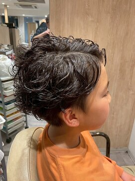 エヌアンドエー せんげん台店(N&A) キッズ おしゃれキッズのツーブロック×ニュアンスパーマ