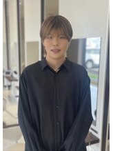 アース 小松店(HAIR&MAKE EARTH) 板倉 彩