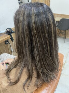 ノーム 横浜(NORM) ケアブリーチハイライトカラー