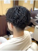 シャドウパーマ　メンズパーマ　刈り上げスタイル