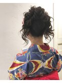 スーパーロングも綺麗にまとまる！高めポイントねじねじアレンジ