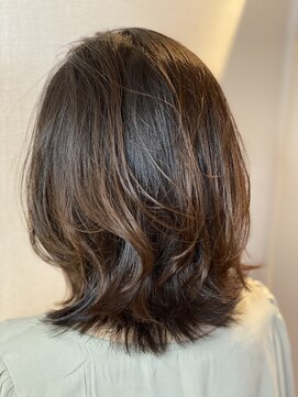 ウィズ ヘア デザイン(wis hair design) こなれ外ハネミディアム