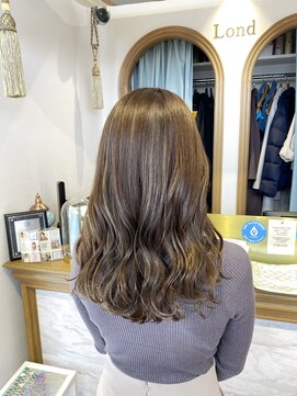 ロンドアベニール 北千住(Lond avenir) ハイトーンでも艶カラー☆ミルクティーベージュ　西田大樹