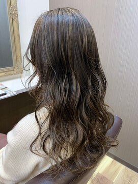 オルブ 戸塚安行店(Oluve) ハイライト/グレイカラー/ケアブリーチ/ナチュラル/ベージュ