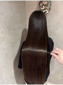 「縮毛矯正で叶える理想のストレートヘア」