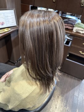 髪の美院 シャルマン ビューティー クリニック(Charmant Beauty Clinic) ホワイトハイライト