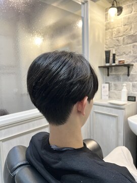 ミリオンバックス 御徒町店(Million Backs) スペインカール/スパイキーショート/フェザーパーマ/御徒町