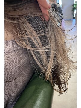 ナウト(now.t) レディース ベージュインナーカラー☆