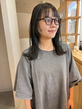 イノセントヘア(innocent.hair) グレージュカラー×前髪ありミディ