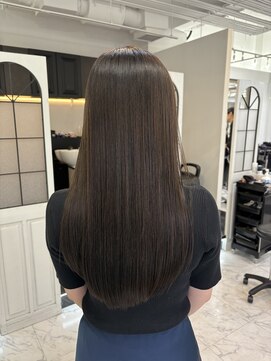 エスカーラ 表参道(THE ESCALA) @shino_ne197/カラー/赤味消し/アッシュ