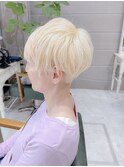 おしゃれに白髪ぼかしならホワイトブロンド