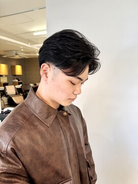 デバイス バイ フレイムス 越谷(DEVICE by Frames) 【越谷】センターパート×毛流れカット