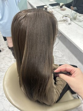 ピンク シー バイ アンジェリカ 瓢箪山2号店(PINQ she by ANGELICA) 透明感オリーブグレージュ