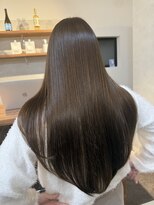 ソア(soa.)&nbsp;艶ベージュ×ロングレイヤー大人世代30代40代