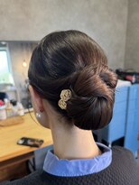 クス(KUsU)&nbsp;シンプルシニヨン　[ヘアセット/シニョン/]