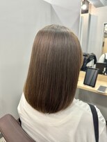アトレ 福岡大名店(attrait)&nbsp;ベージュセミロング×透け感カラーで叶う大人っぽさ