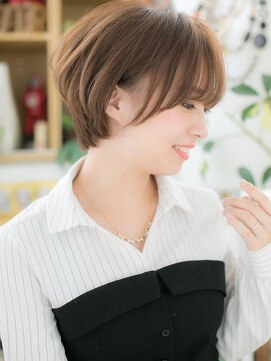 カバーヘア ブリス 上尾西口店(COVER HAIR bliss) ■bliss上尾106-2★■グラデーションカラー前下がり小顔ショート