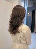 オリーブベージュカラー