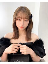 クリアベージュミディアムロブ_前髪マチルダボブピンクベージュ