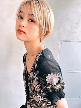 リベルテ(LIBERTE) liberte銀座 大人可愛いハイトーン×小顔ショート