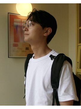 ヒントステーション フォーメンズ(HINTSTATION for Men's) 〈浅草 半個室〉 センターパート/ナチュラル