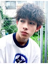 ワンズナゴヤ 名古屋栄店(ONE's NAGOYA)&nbsp;スペインカールスパイキーショートブルーブラックフェザーパーマ