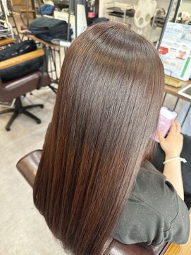 フラッグ(flag) 艶感際立つ|上品ブラウンの美髪ロング