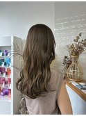 【 Ami 】オリーブベージュ×ゆる巻き髪