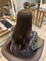 ロハスバイケンジ(LOHAS by KENJE)&nbsp;ブリーチなしダブルカラーでつくるオリーブベージュカラー