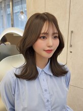 ネモネ バイ ミリー 梅田茶屋町(nemone by milly)&nbsp;【梅田茶屋町】レイヤーカット×くびれヘア