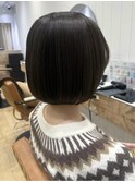 ボブレイヤーボブ前髪あり顔周りレイヤーカット切りっぱなしボブ