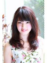 ヘアサロン トラヴィス(hair salon Travis)&nbsp;暗めカラーのルーズなワンカールストレート