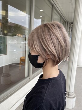 デュールイースト(Duul East) えりあしスッキリショート×ホワイトミルクティー
