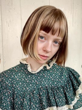 キャロルガーデンズ ボコカ 表参道(Carroll Gardens bococa) くすみベージュ デザイン ハイライト ブラウンカラー