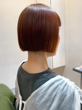 ノッポサン(Noppo3) オレンジブラウン ショートボブ 刈り上げ 艶カラー 30代