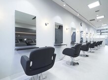 落ち着いて過ごせる、シンプルで心地よい空間