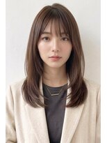 エマ(emma)&nbsp;韓国風レイヤーカット20代30代人気・小顔シースルーバング