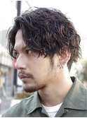 スパイラルパーマセンターパートウルフシャドウパーマ
