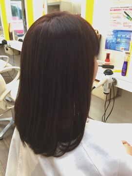 ヘアデザイン ラポール 茨木店(hair design Rapport) クリスタルロゼモーブカラー、ワンカールフェザーボブ