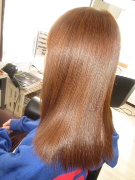 コア フィール ア デイ(COIFFURE A DAY) ロブでまとまるツヤ髪