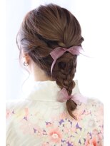 ヘアリゾート ブーケ(hair+resort bouquet) 袴アレンジ☆ミディアムヘア編みおろし