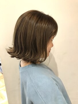 ハニー(HONEY by Chord) 切りっぱなしボブ×ベージュ