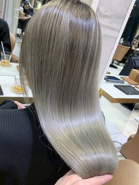 アンド ストーリーズ(&STORIES) 髪質改善イルミナカラーストレート艶髪ハイトーンカラー