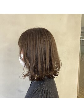 リジー(Litzy) 簡単スタイリングのできるレイヤーカット【三國麗奈】