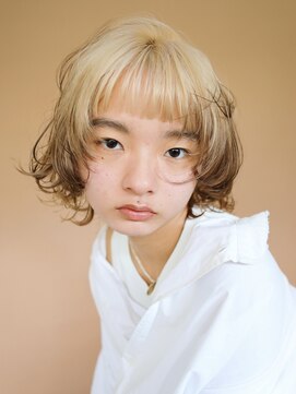テトヘアー(teto hair) ルーツカラー　オン眉　ブロンド