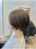 マットグレージュ×白髪ぼかし