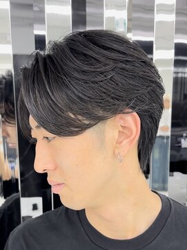 メンズヘアセンス 渋谷(MEN'S HAIR SENSE) センターパート　アッシュブラック　ニュアンスパーマ　渋谷
