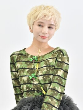 ロアー ヘアー リンク 葛西駅前店(RAWR hair link) 【RAWR】大人ショートボブ　ホワイトブロンド_美髪20代30代40代