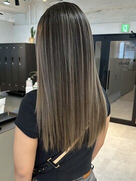 メリー オオサカ(Merly Osaka) 中明度バレイヤージュ